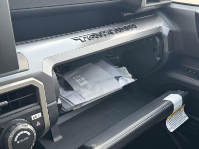 2026 Toyota Tacoma 4WD SR5 Double Cab 5' Bed AT (Natl)