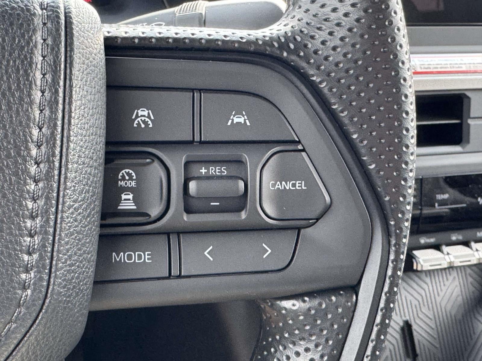 2026 Toyota Tacoma 4WD SR5 Double Cab 5' Bed AT (Natl)
