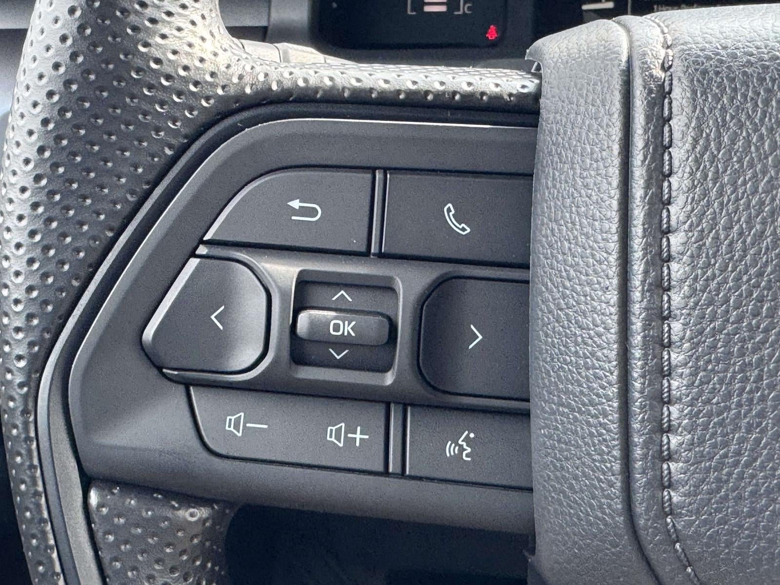 2026 Toyota Tacoma 4WD SR5 Double Cab 5' Bed AT (Natl)
