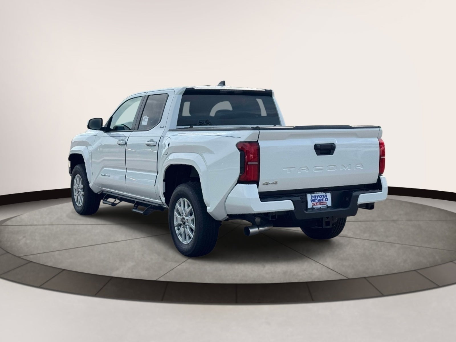 2026 Toyota Tacoma 4WD SR5 Double Cab 5' Bed AT (Natl)