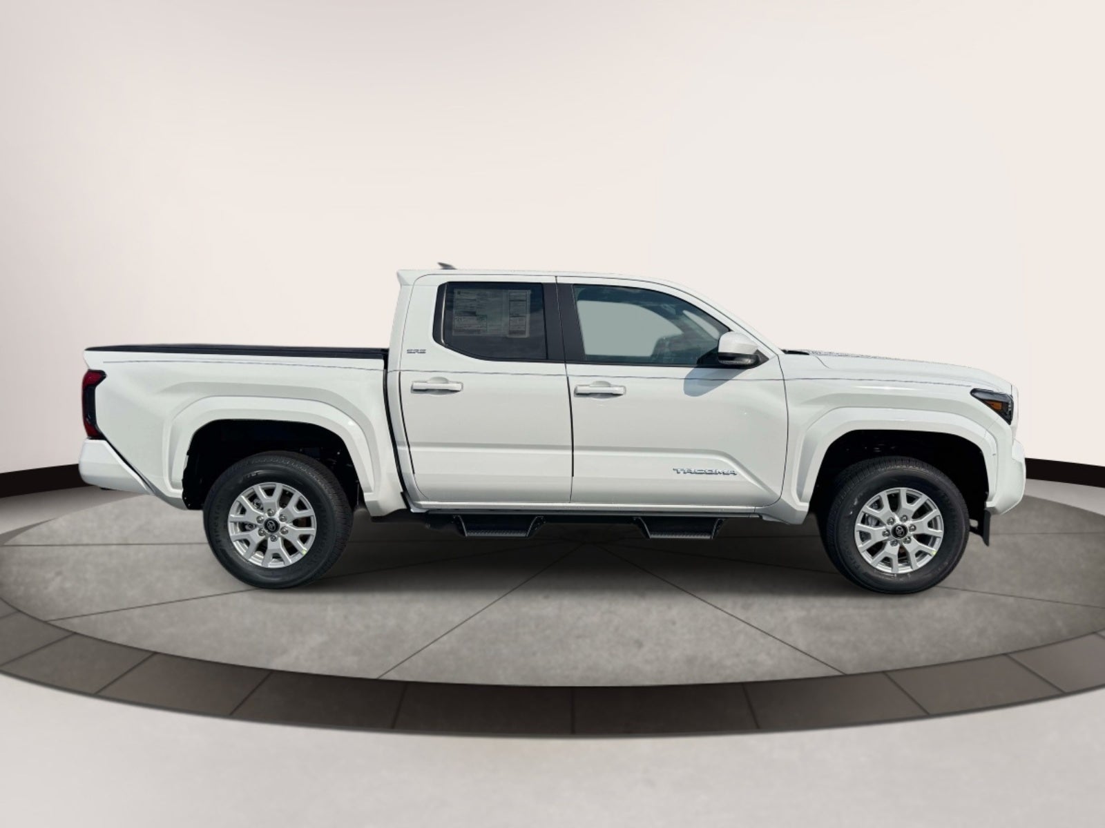 2026 Toyota Tacoma 4WD SR5 Double Cab 5' Bed AT (Natl)