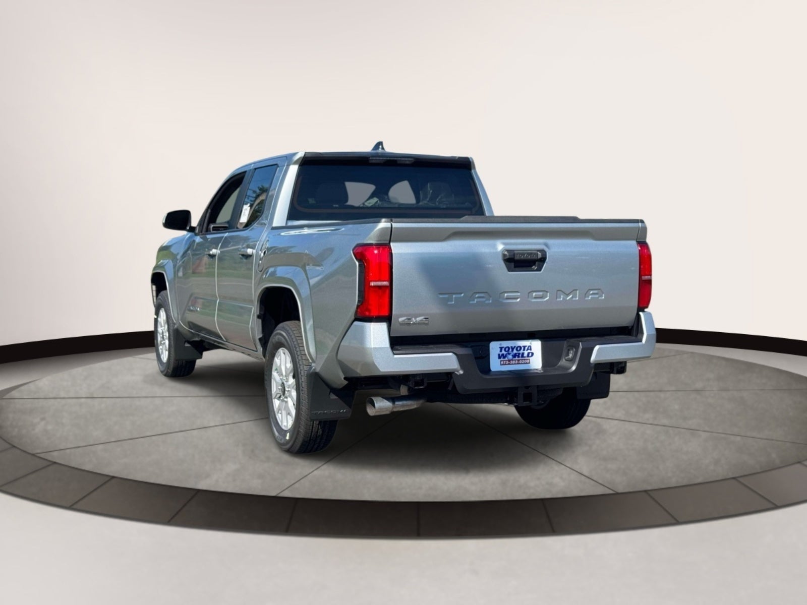 2026 Toyota Tacoma 4WD SR5 Double Cab 5' Bed AT (Natl)