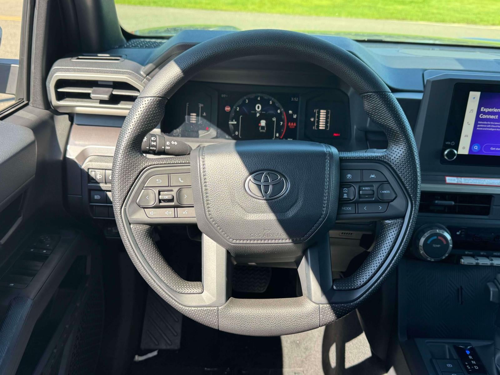 2026 Toyota Tacoma 4WD SR5 Double Cab 5' Bed AT (Natl)
