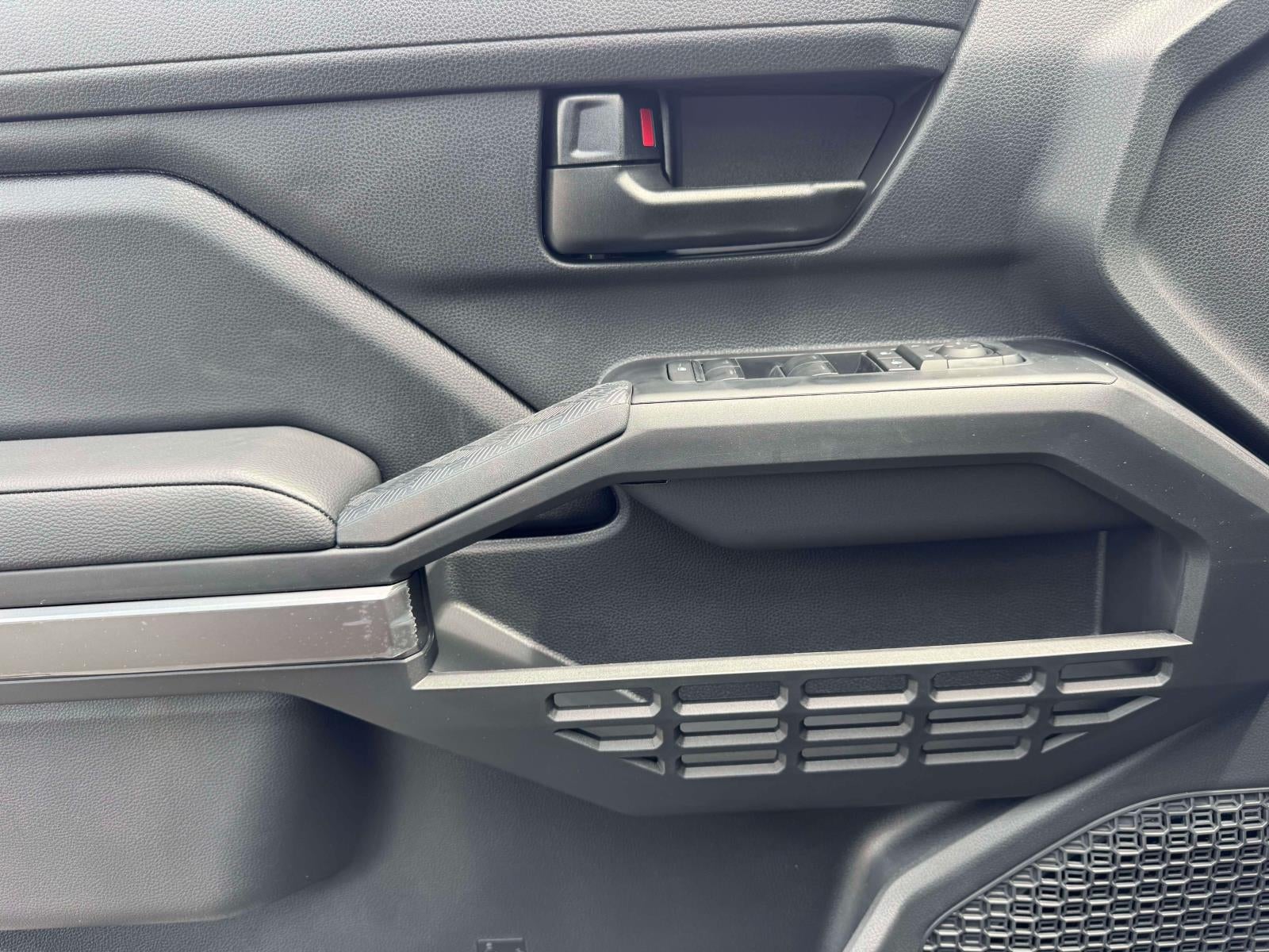 2026 Toyota Tacoma 4WD SR5
