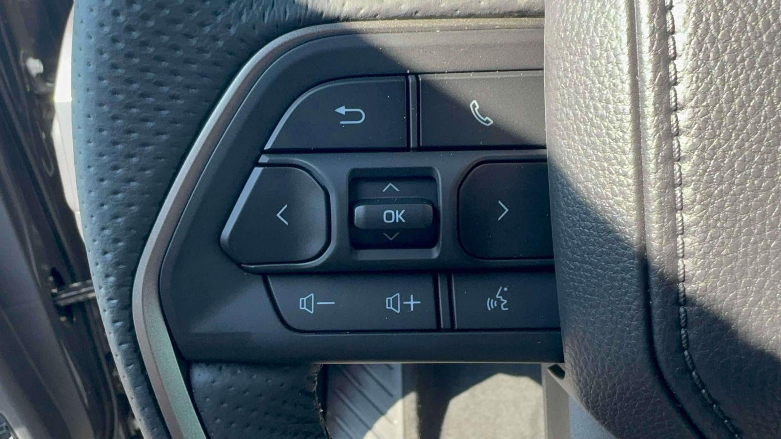 2026 Toyota Tacoma 4WD TRD Sport Double Cab 5' Bed AT (Natl)