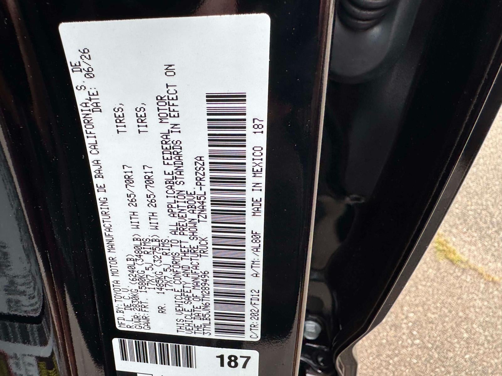 2026 Toyota Tacoma 4WD TRD Off Road Double Cab 5' Bed AT (Natl)