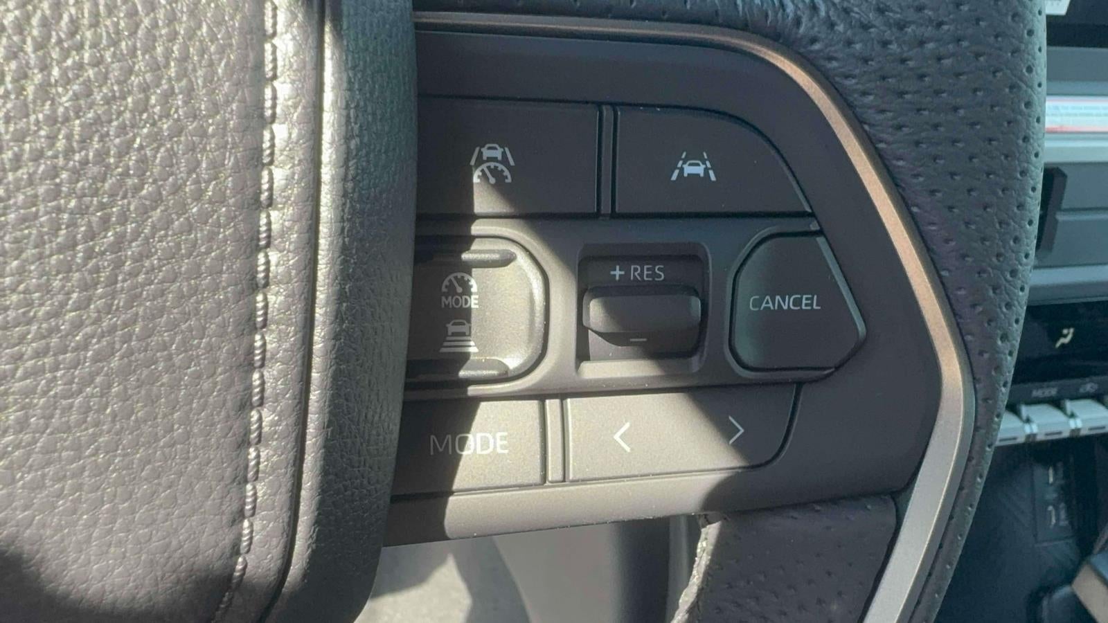 2026 Toyota Tacoma 4WD TRD Sport Double Cab 5' Bed AT (Natl)