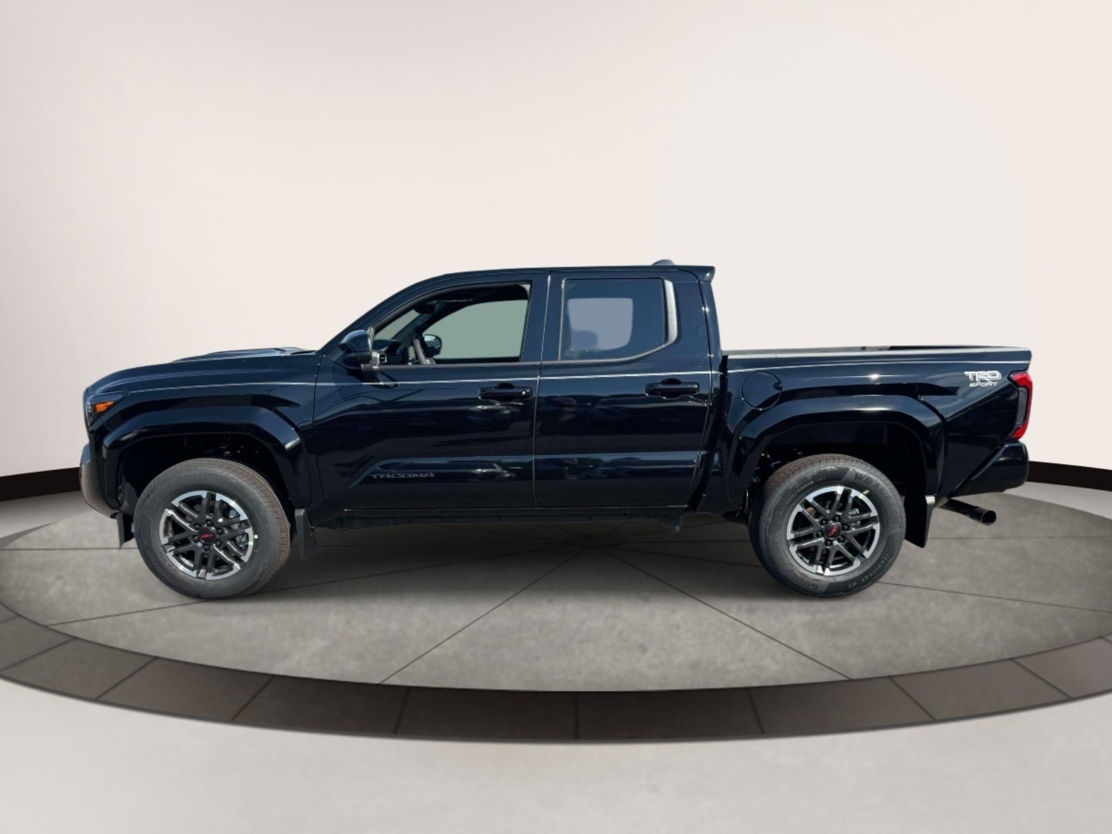 2026 Toyota Tacoma 4WD TRD Sport Double Cab 5' Bed AT (Natl)
