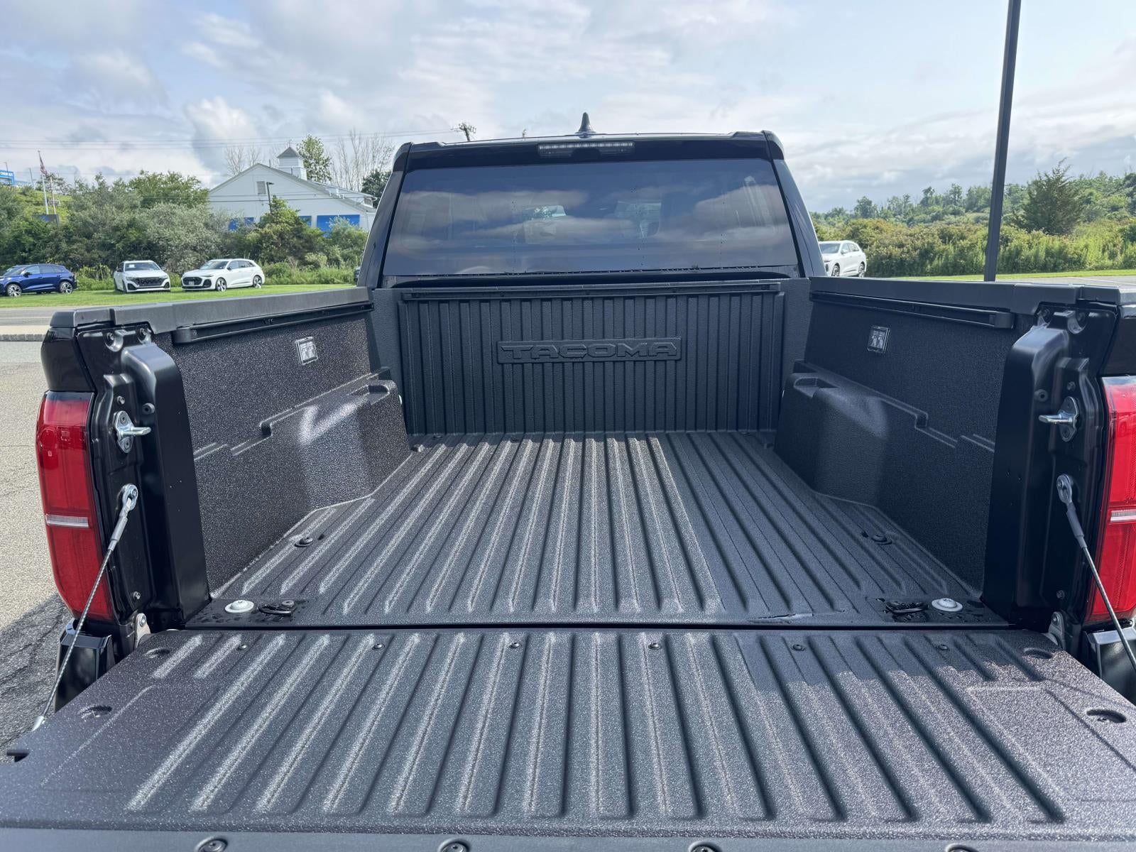2026 Toyota Tacoma 4WD TRD Off Road Double Cab 5' Bed AT (Natl)