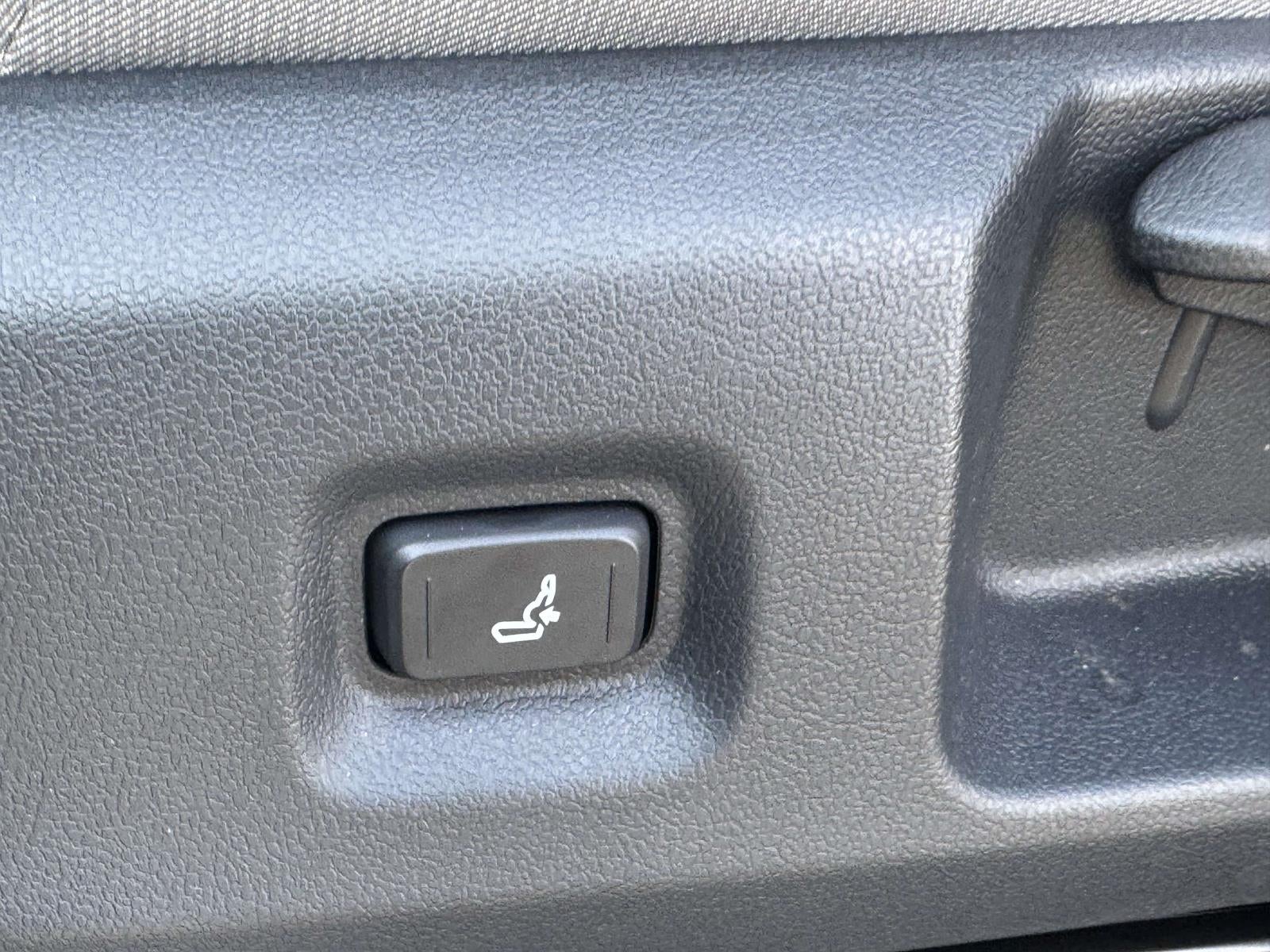 2026 Toyota Tacoma 4WD SR5 Double Cab 5' Bed AT (Natl)
