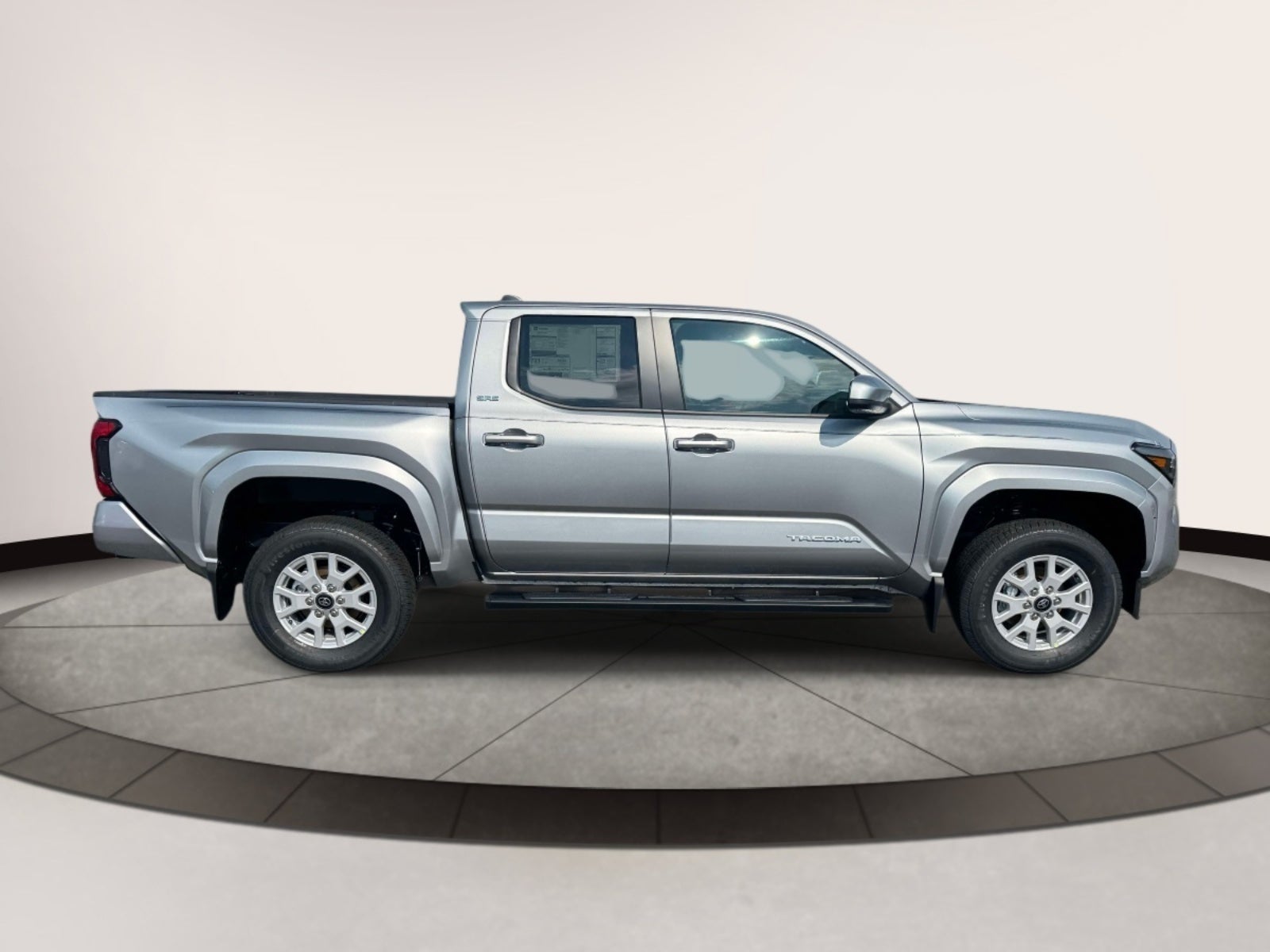 2026 Toyota Tacoma 4WD SR5 Double Cab 5' Bed AT (Natl)