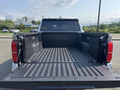 2026 Toyota Tacoma 4WD SR5 Double Cab 5' Bed AT (Natl)