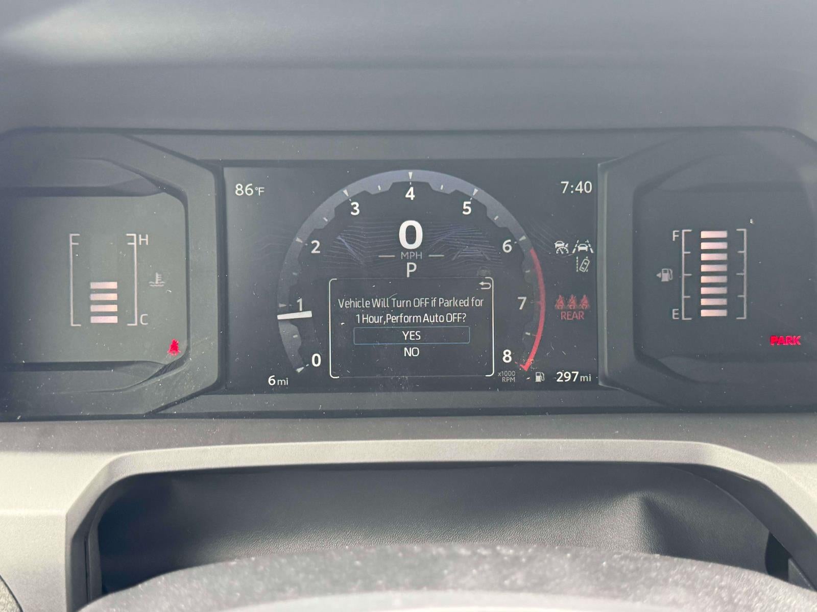 2026 Toyota Tacoma 4WD SR5 Double Cab 5' Bed AT (Natl)