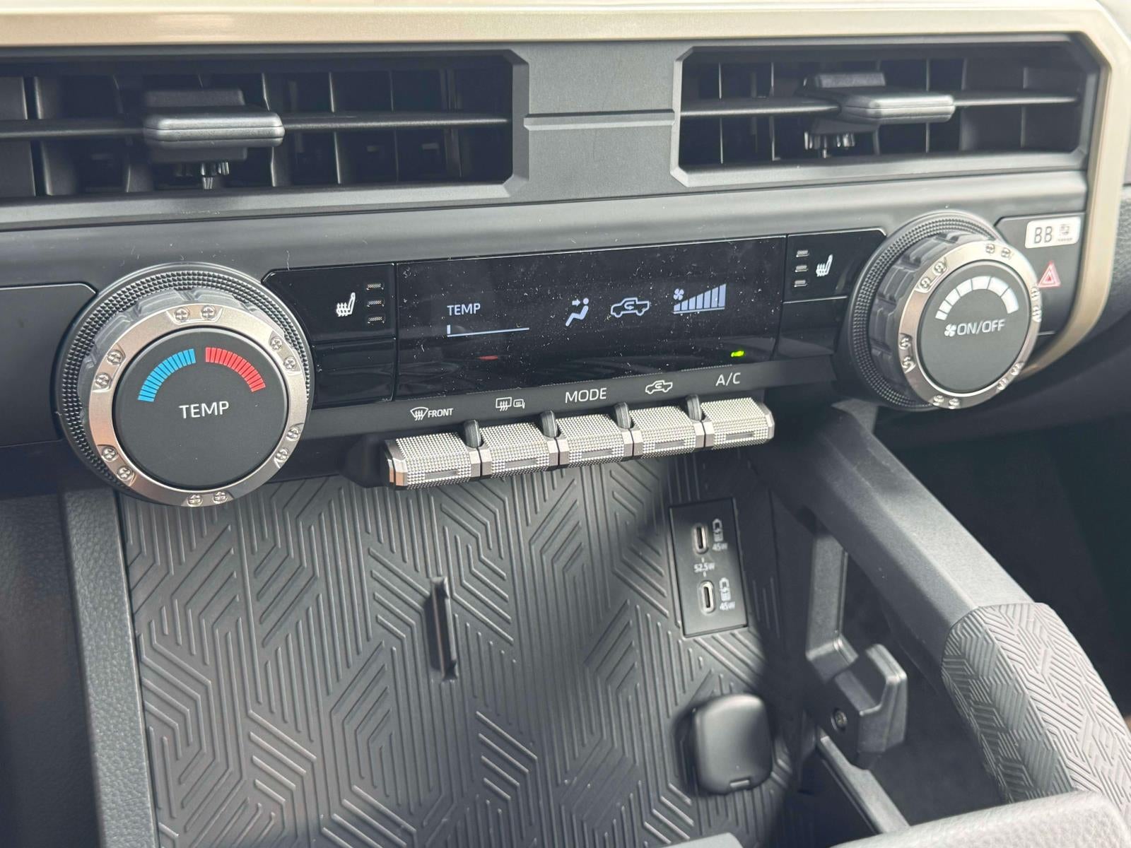 2026 Toyota Tacoma 4WD SR5 Double Cab 5' Bed AT (Natl)