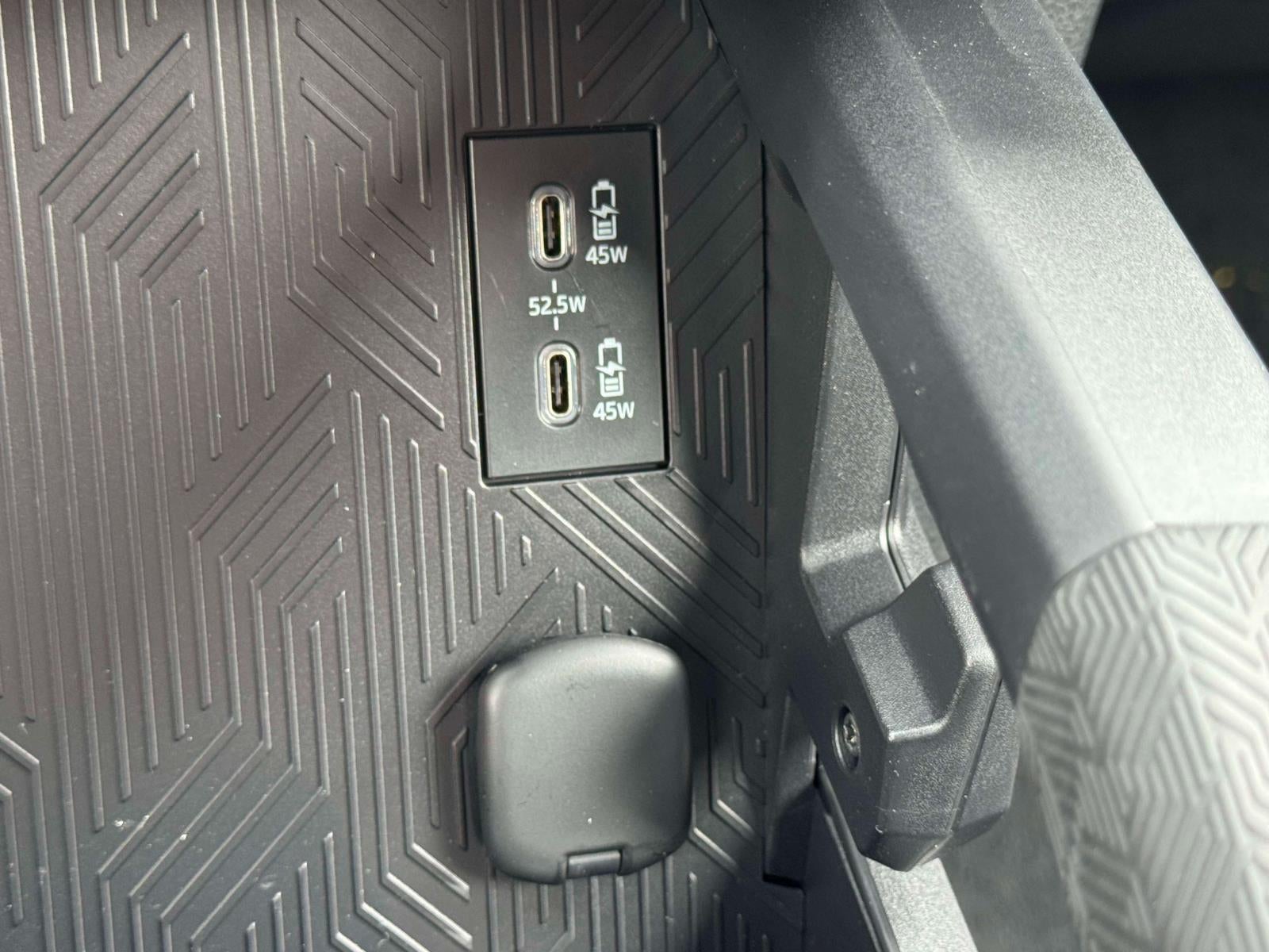 2026 Toyota Tacoma 4WD SR5 Double Cab 5' Bed AT (Natl)