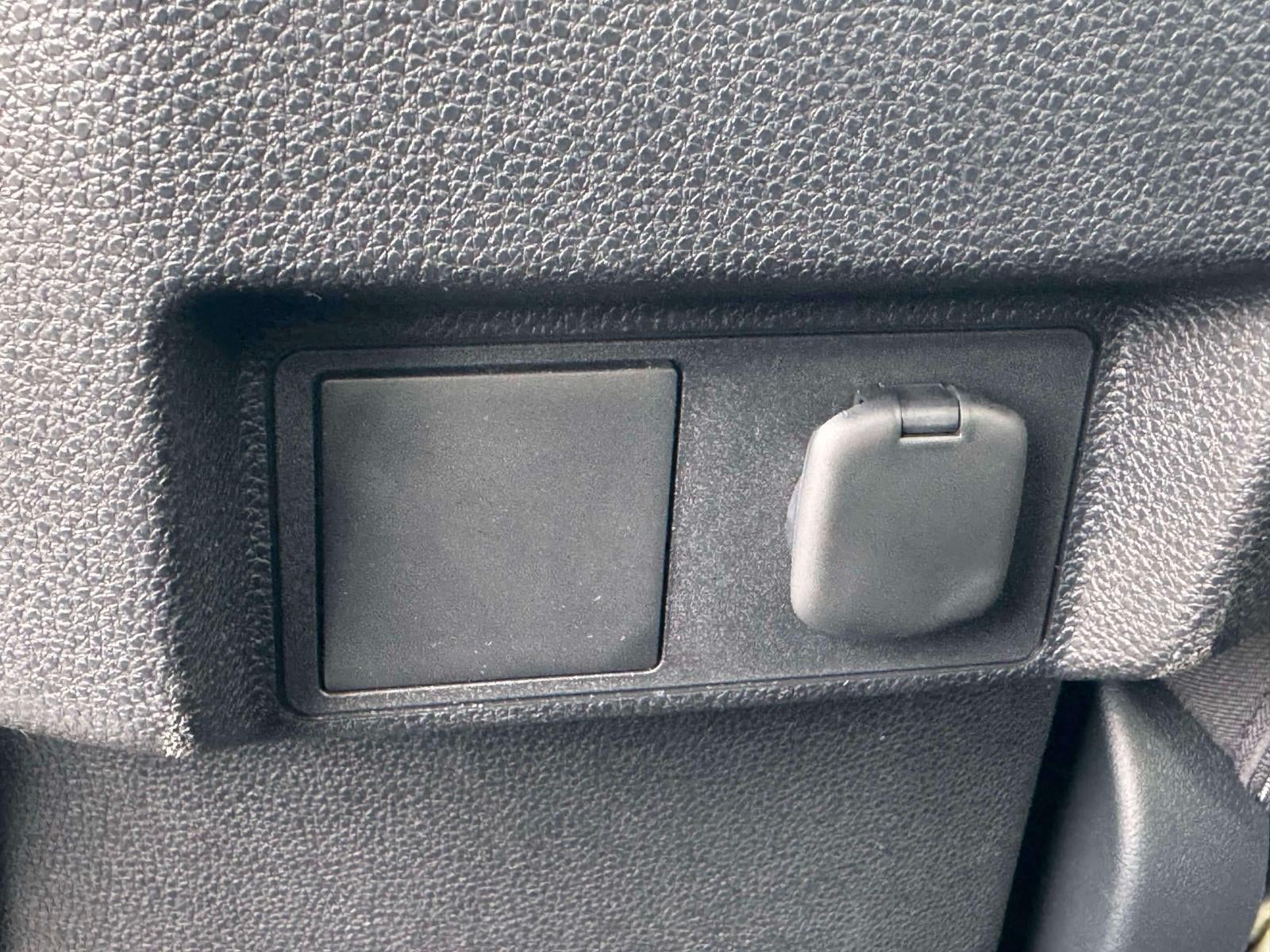 2026 Toyota Tacoma 4WD SR5 Double Cab 5' Bed AT (Natl)