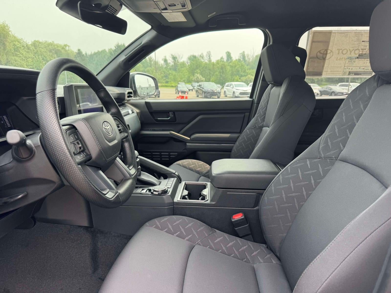 2026 Toyota Tacoma 4WD SR5 Double Cab 5' Bed AT (Natl)