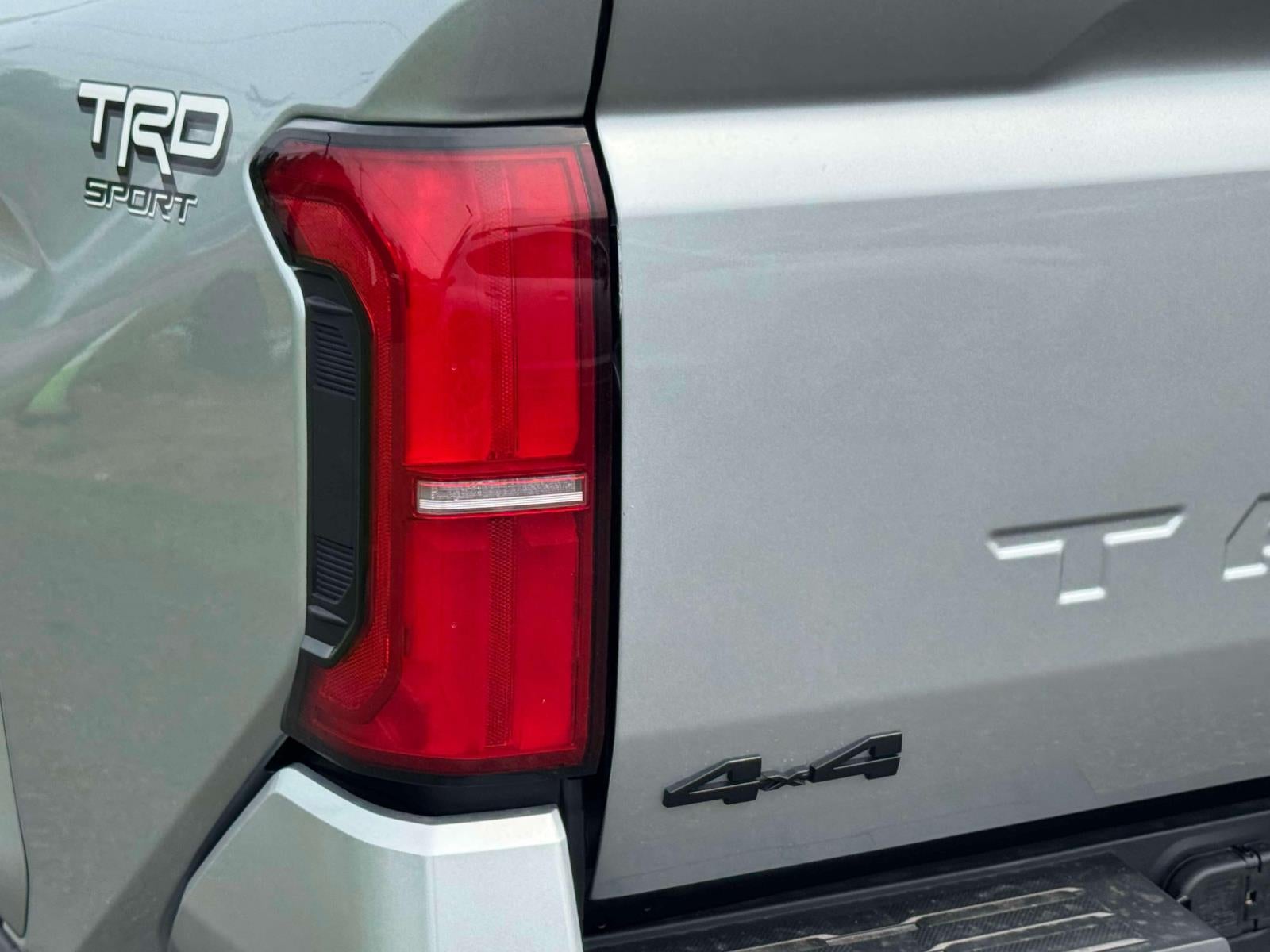 2026 Toyota Tacoma 4WD TRD Sport Double Cab 5' Bed AT (Natl)
