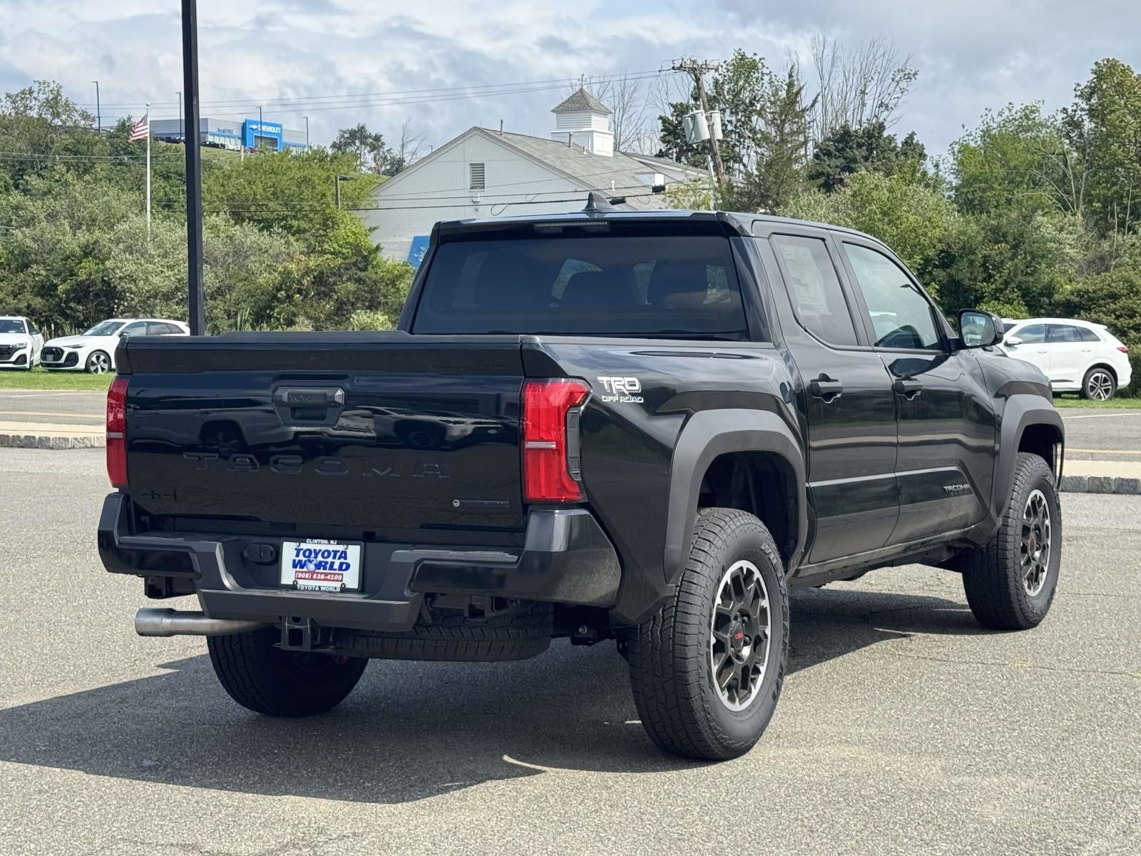 2026 Toyota Tacoma 4WD TRD Off Road Hybrid Double Cab 5' Bed AT (Natl)