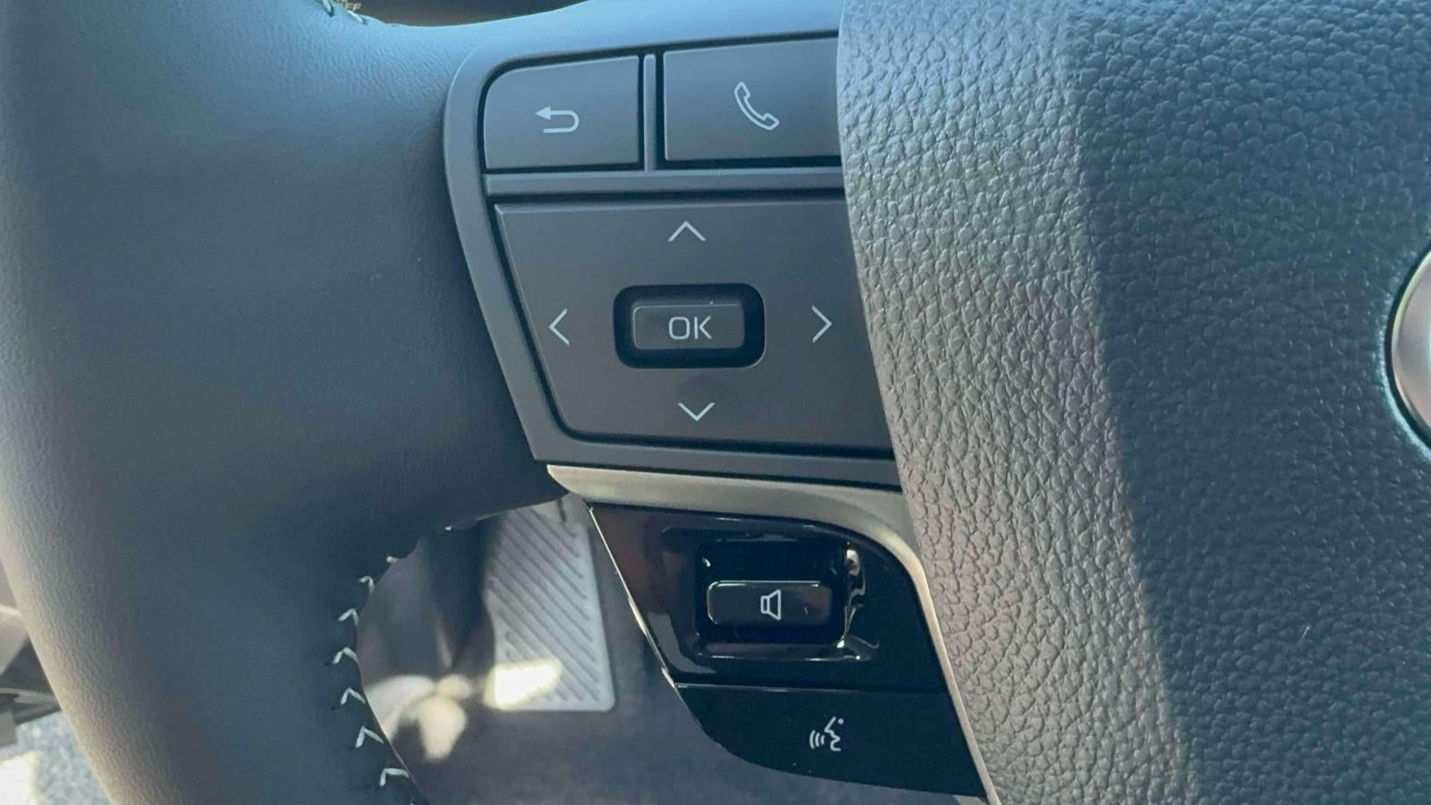 2026 Toyota Camry SE (Natl)