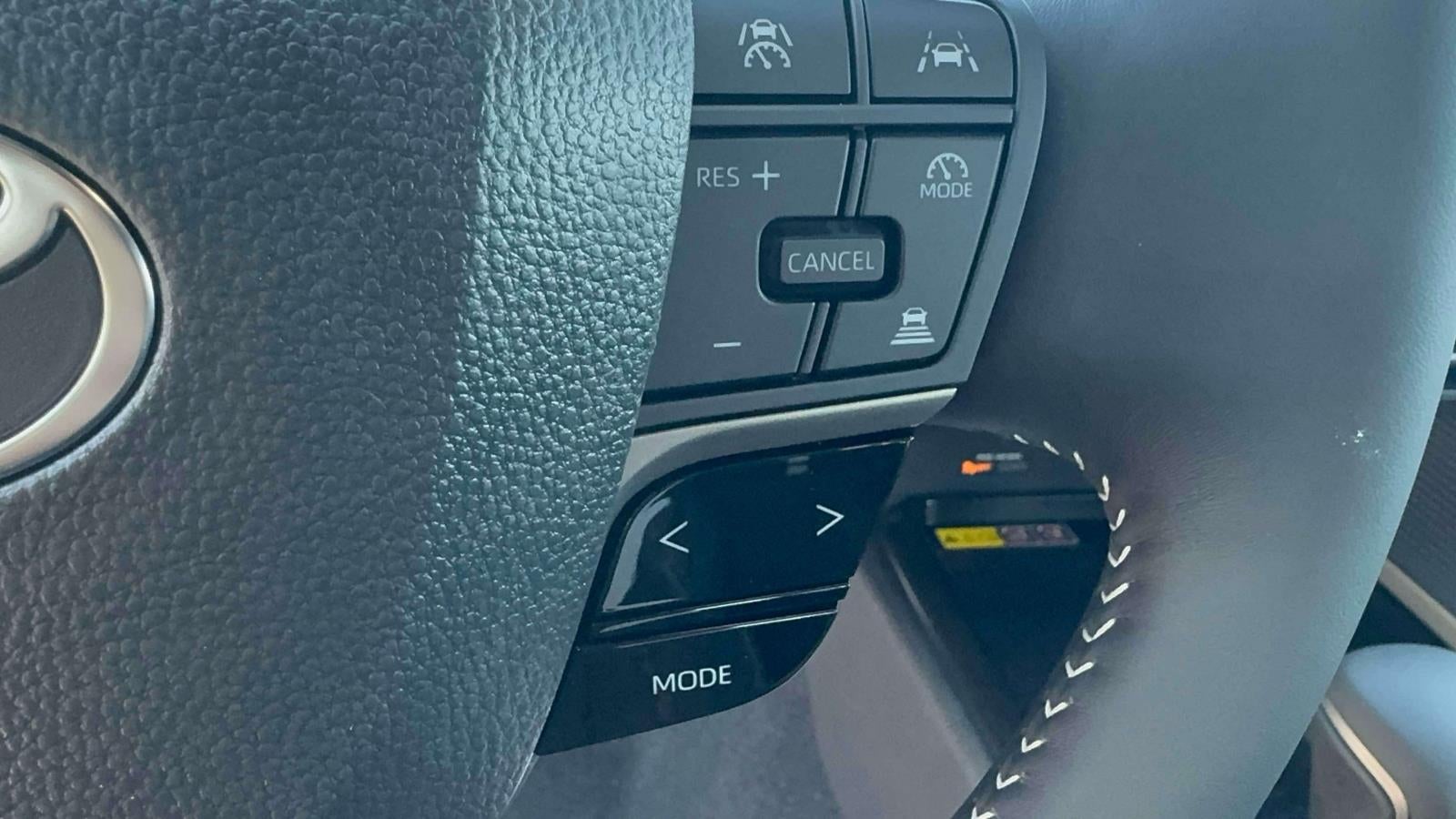 2026 Toyota Camry SE (Natl)