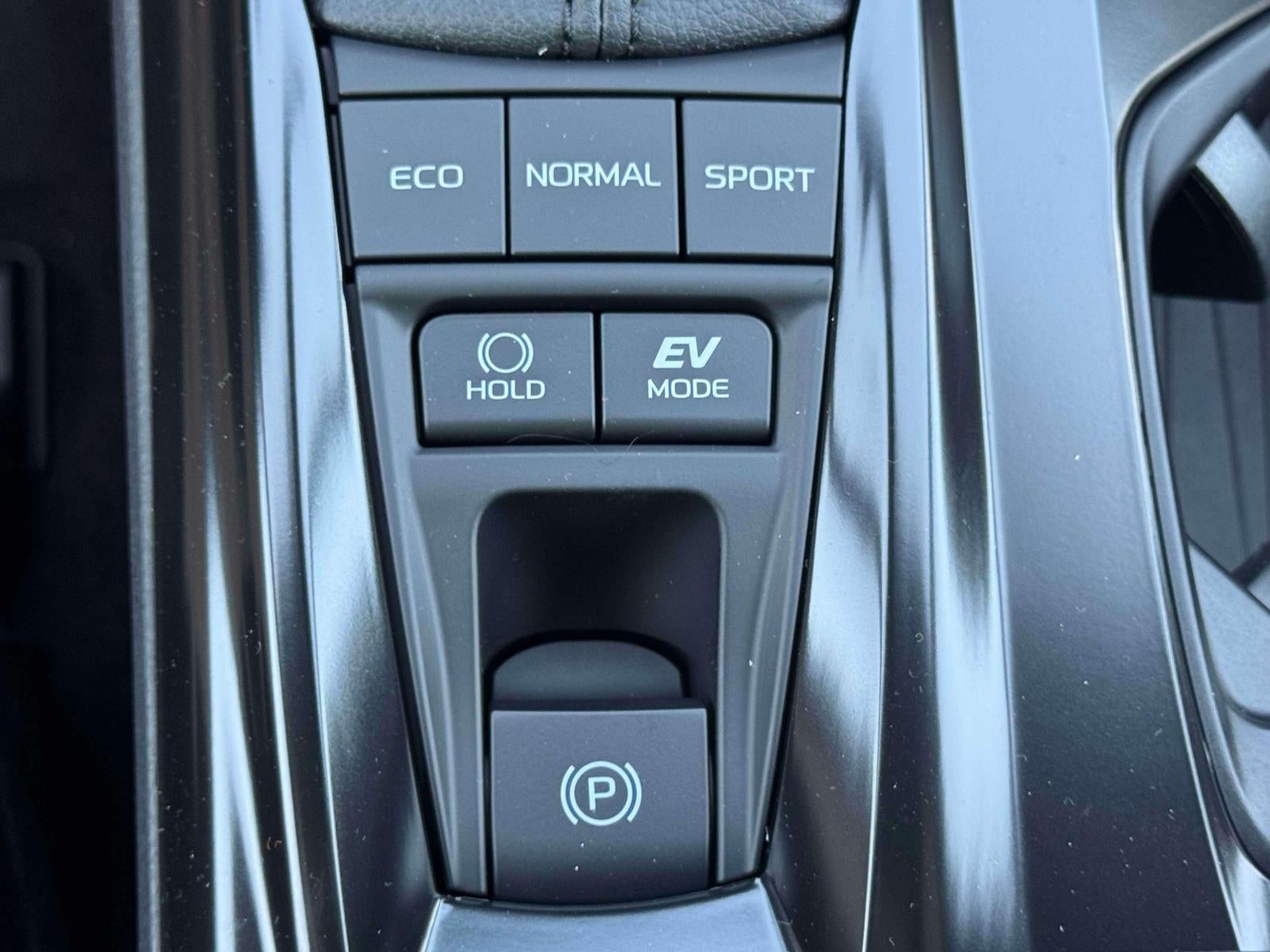 2026 Toyota Camry SE (Natl)