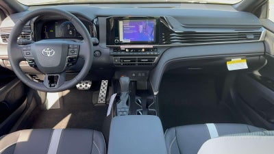 2026 Toyota Camry SE (Natl)