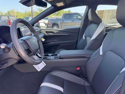 2026 Toyota Camry SE (Natl)
