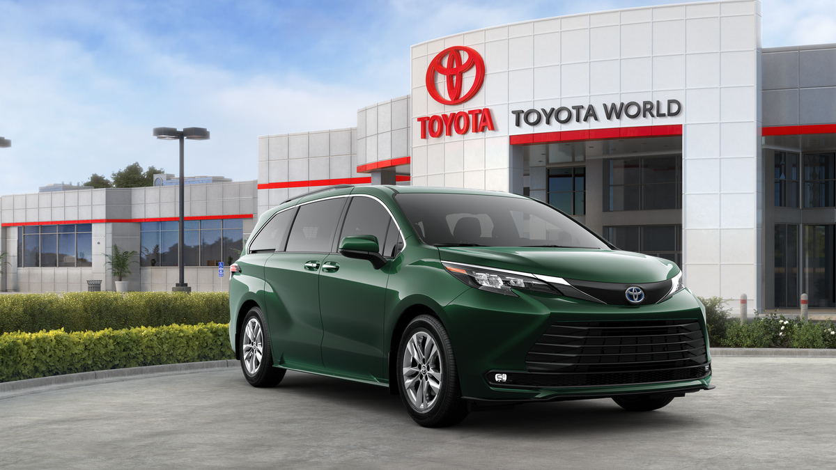 2025 Toyota Sienna XLE