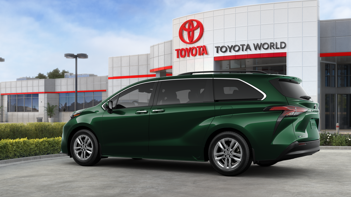 2025 Toyota Sienna XLE