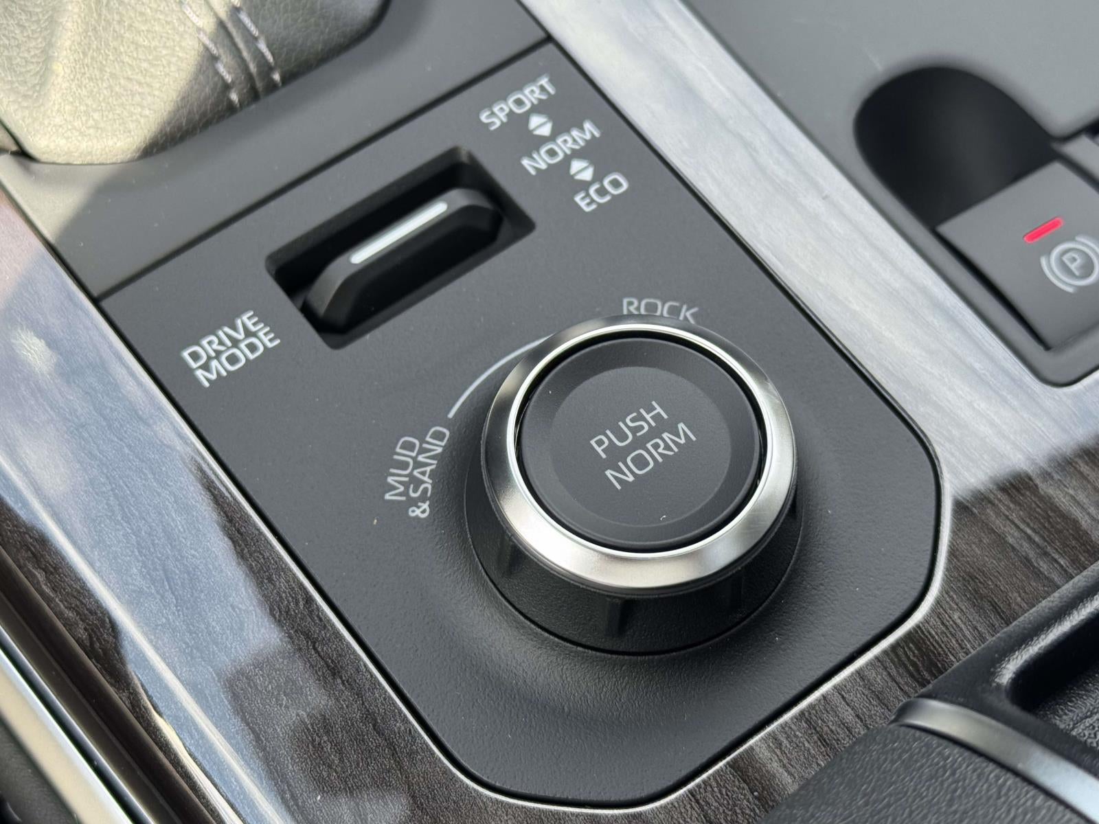 2025 Toyota Highlander Platinum