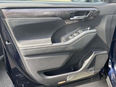 2025 Toyota Highlander Platinum