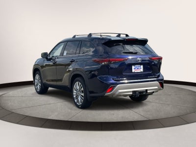 2025 Toyota Highlander Platinum