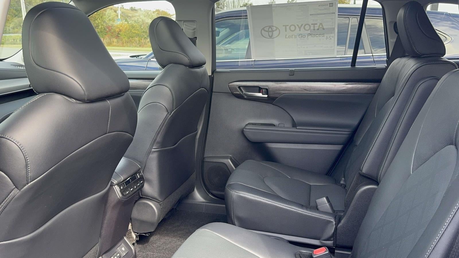 2025 Toyota Highlander Platinum