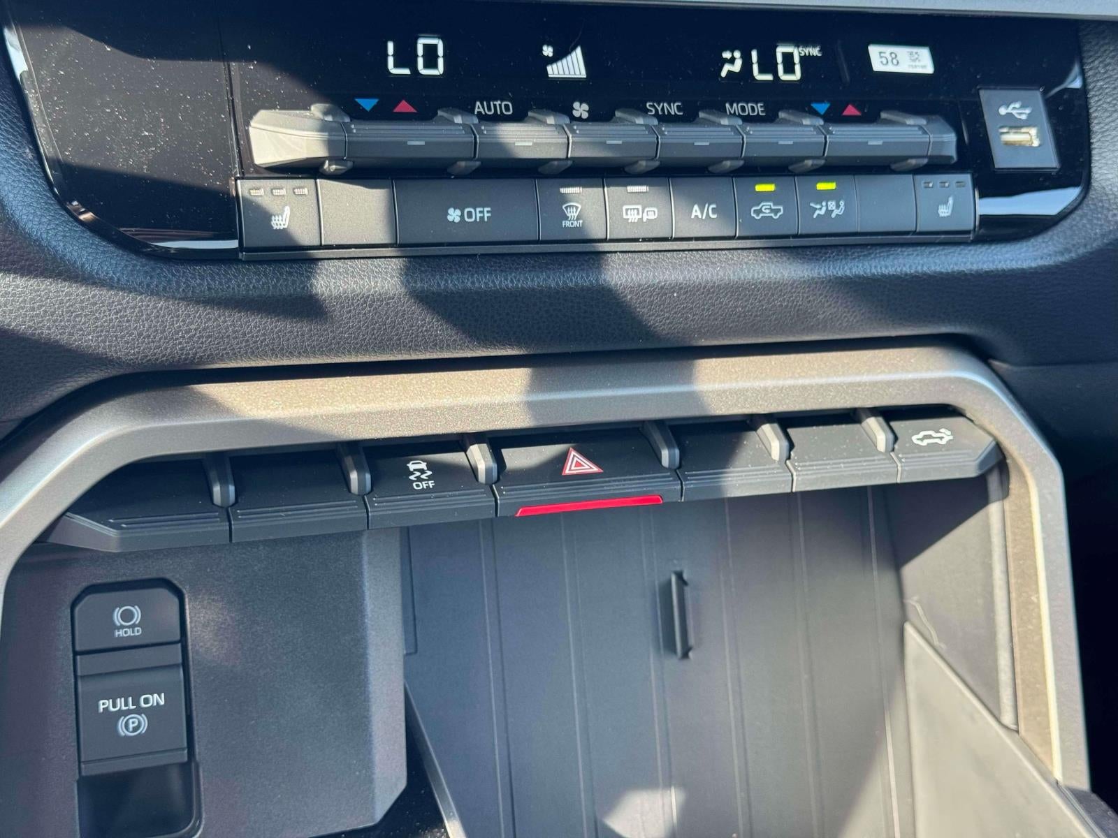 2026 Toyota Tundra 4WD SR CrewMax 5.5' Bed (Natl)