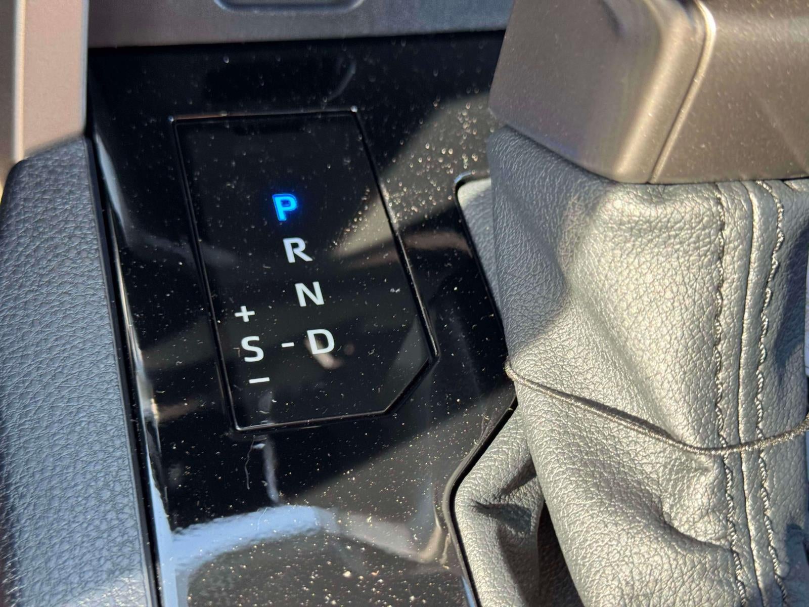 2026 Toyota Tundra 4WD SR CrewMax 5.5' Bed (Natl)