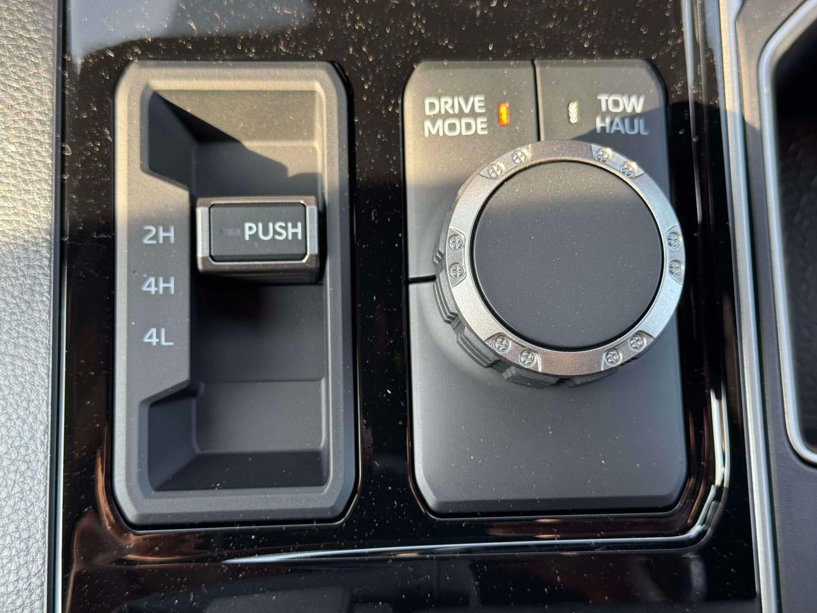 2026 Toyota Tundra 4WD SR CrewMax 5.5' Bed (Natl)