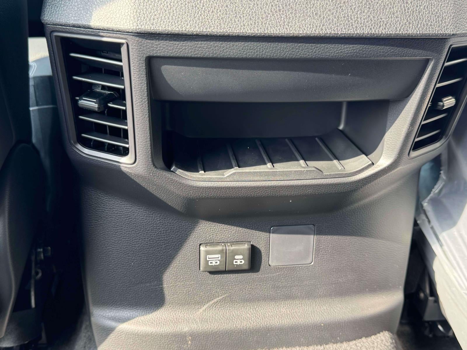 2026 Toyota Tundra 4WD SR CrewMax 5.5' Bed (Natl)