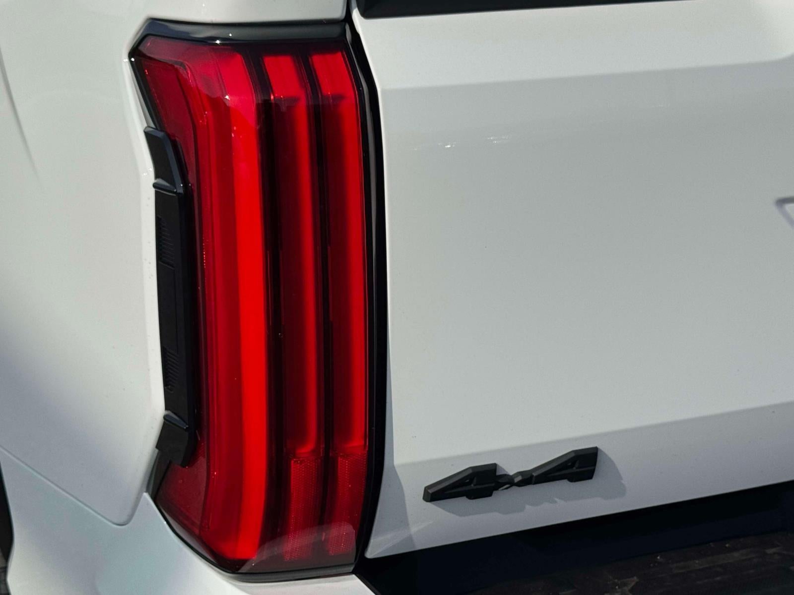 2026 Toyota Tundra 4WD SR CrewMax 5.5' Bed (Natl)