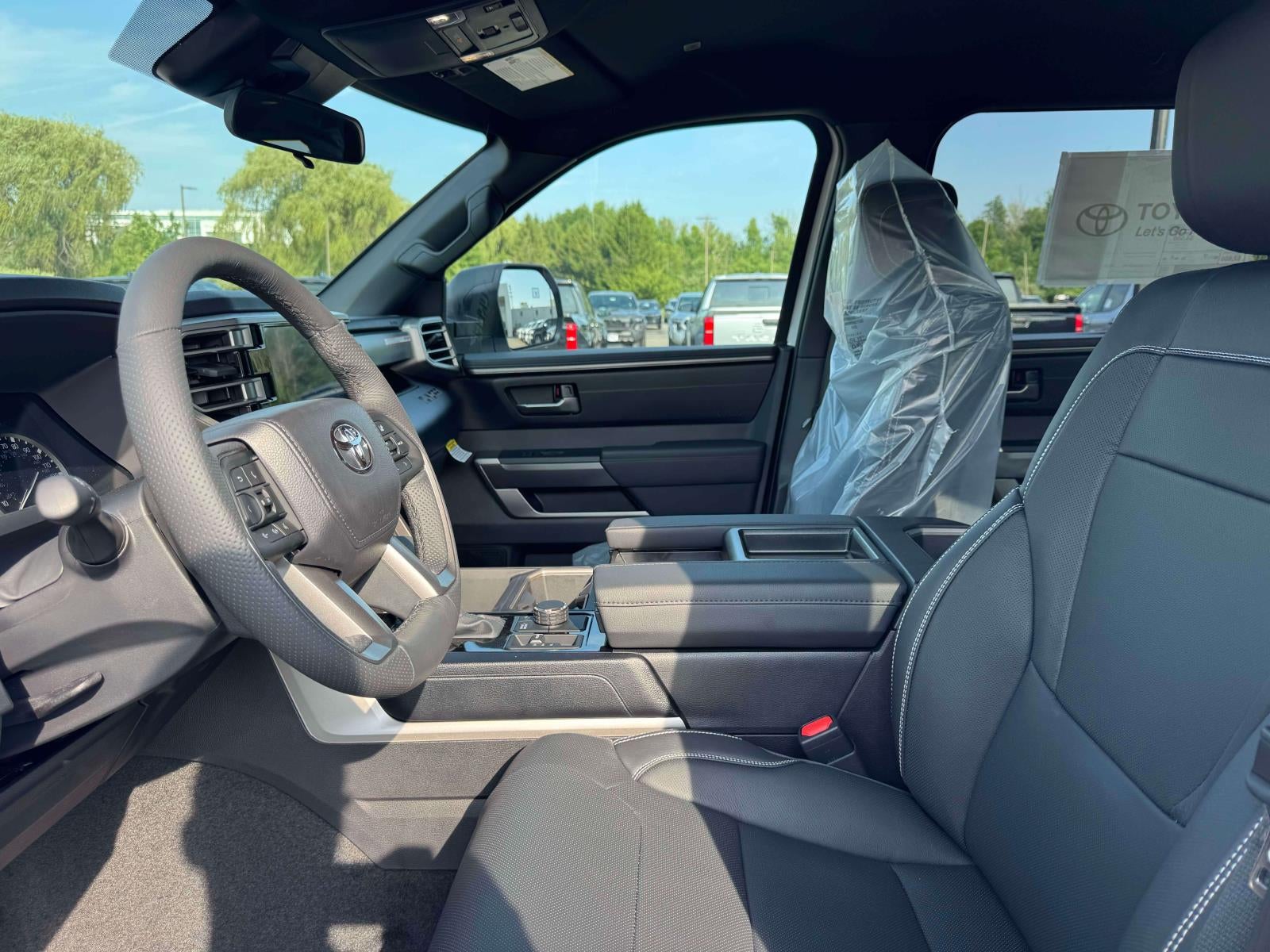 2026 Toyota Tundra 4WD SR CrewMax 5.5' Bed (Natl)