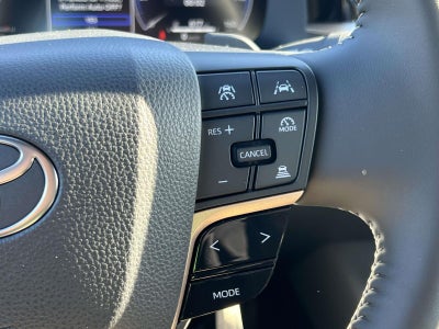 2025 Toyota Crown Signia XLE