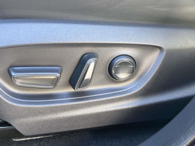 2025 Toyota Crown Signia XLE