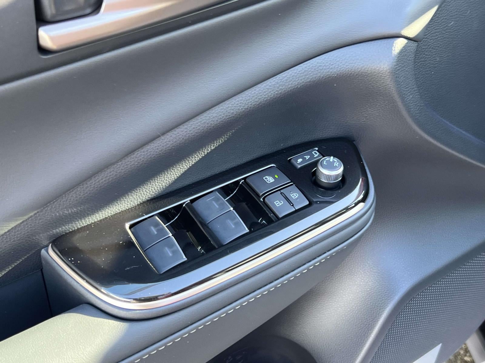 2025 Toyota Crown Signia XLE