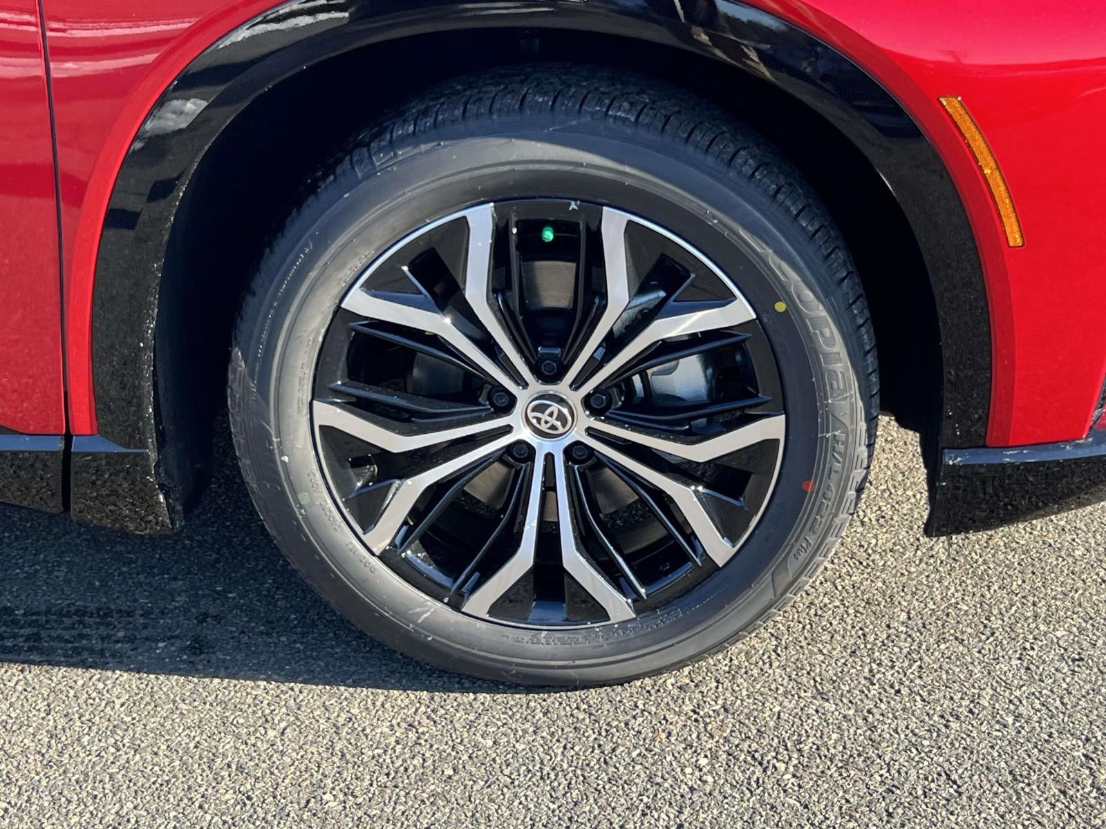 2025 Toyota Crown Signia XLE