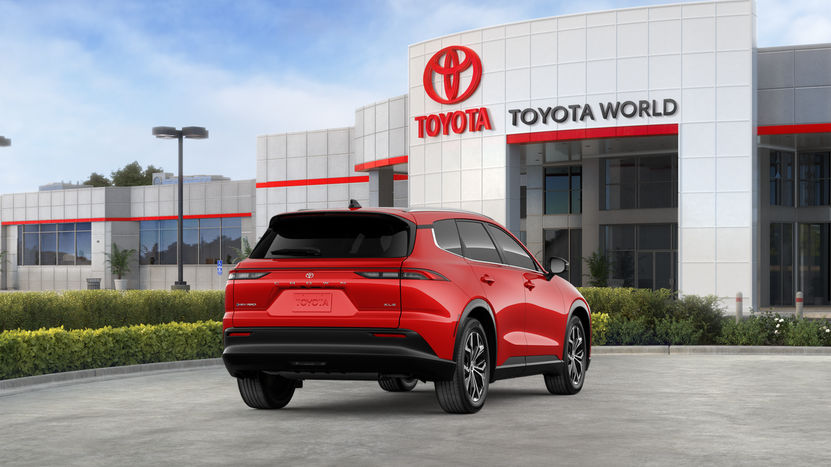 2025 Toyota Crown Signia XLE