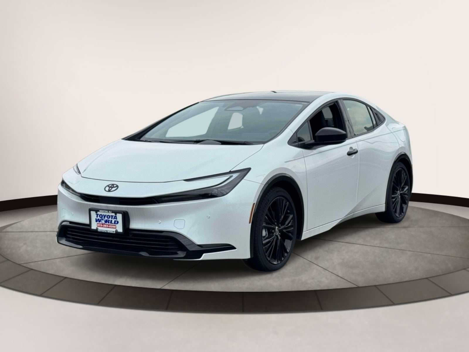 2026 Toyota Prius Plug-In Hybrid SE (Natl)
