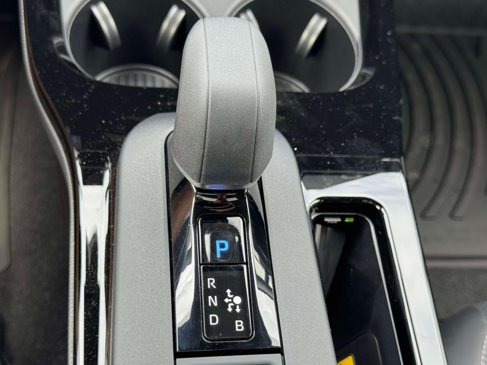 2026 Toyota Prius Plug-In Hybrid SE (Natl)