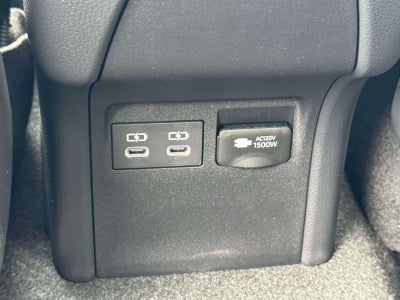 2026 Toyota Prius Plug-In Hybrid SE (Natl)