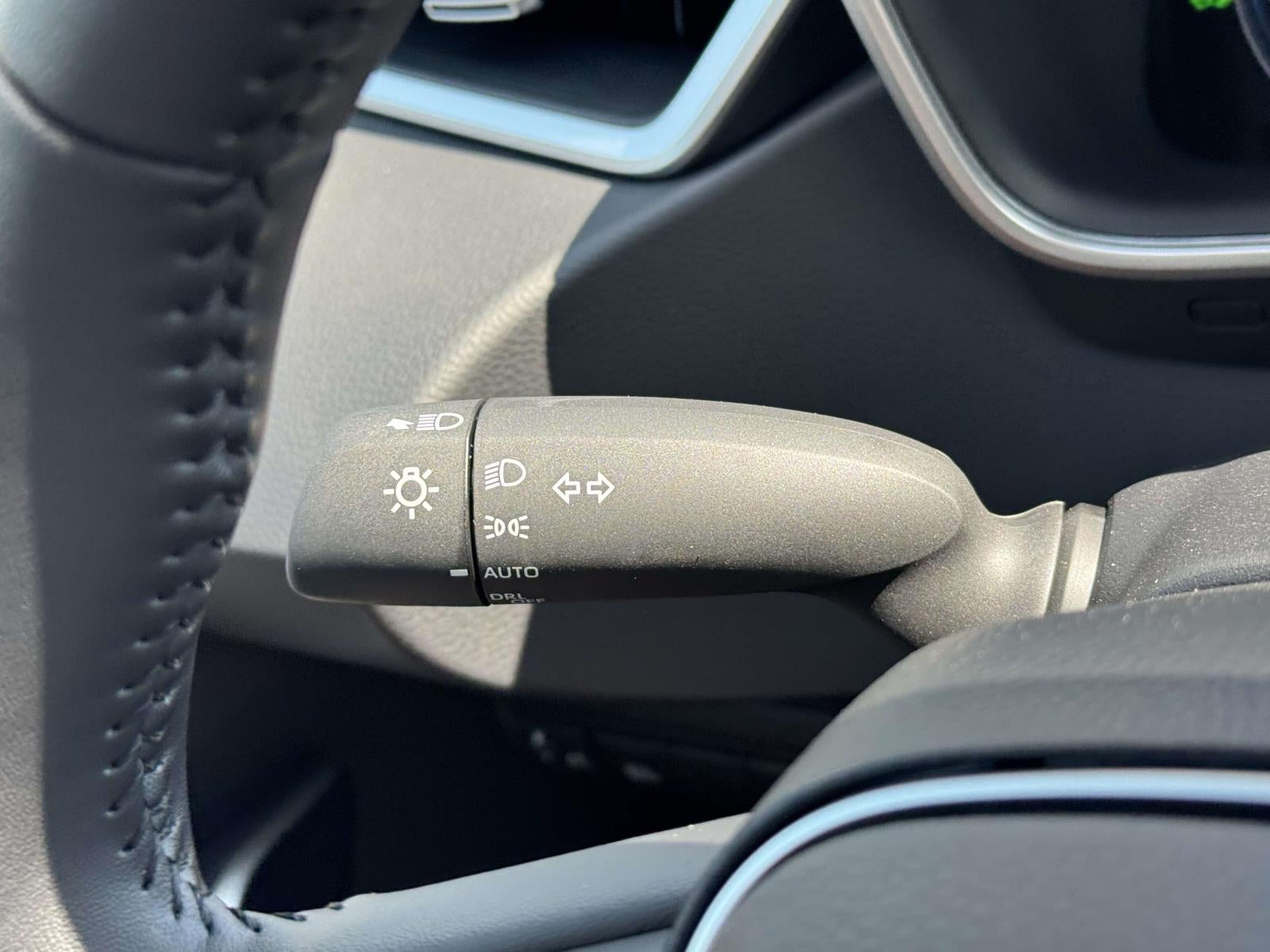2026 Toyota Corolla Hybrid XLE FWD (Natl)