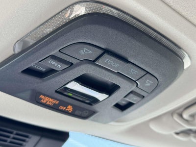 2026 Toyota Corolla Hybrid XLE FWD (Natl)